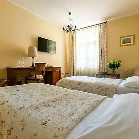 Slamic Hotel 4*