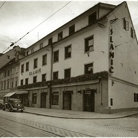 Slamic Hotel